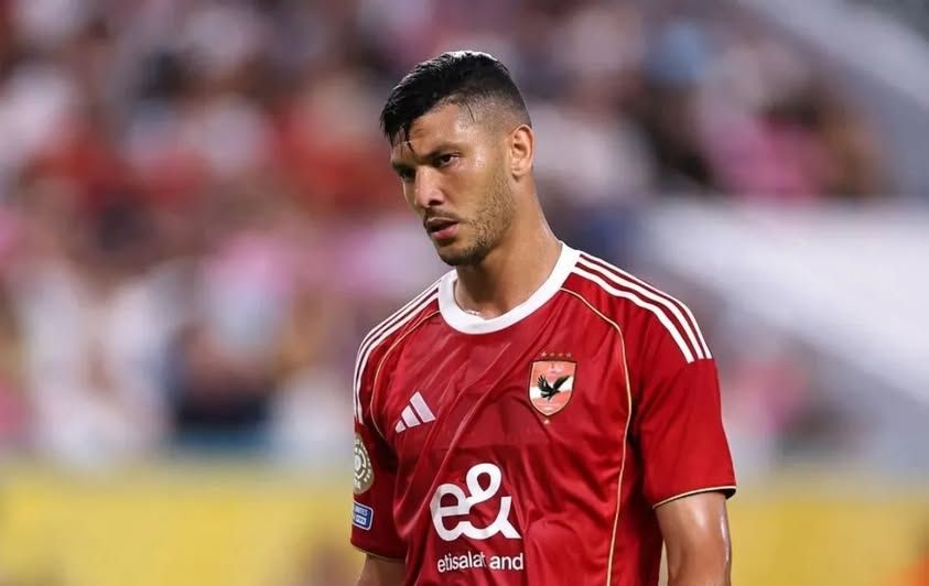 أحمد شوبير يكشف موقف المغربي أشرف داري القانوني مع الأهلي
