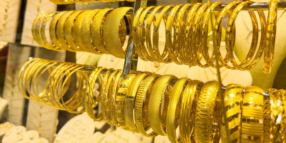 عاجل|تراجع يضرب سوق الذهب اليوم الإثنين 9 فبراير 2026..وعيار 21 في النازل