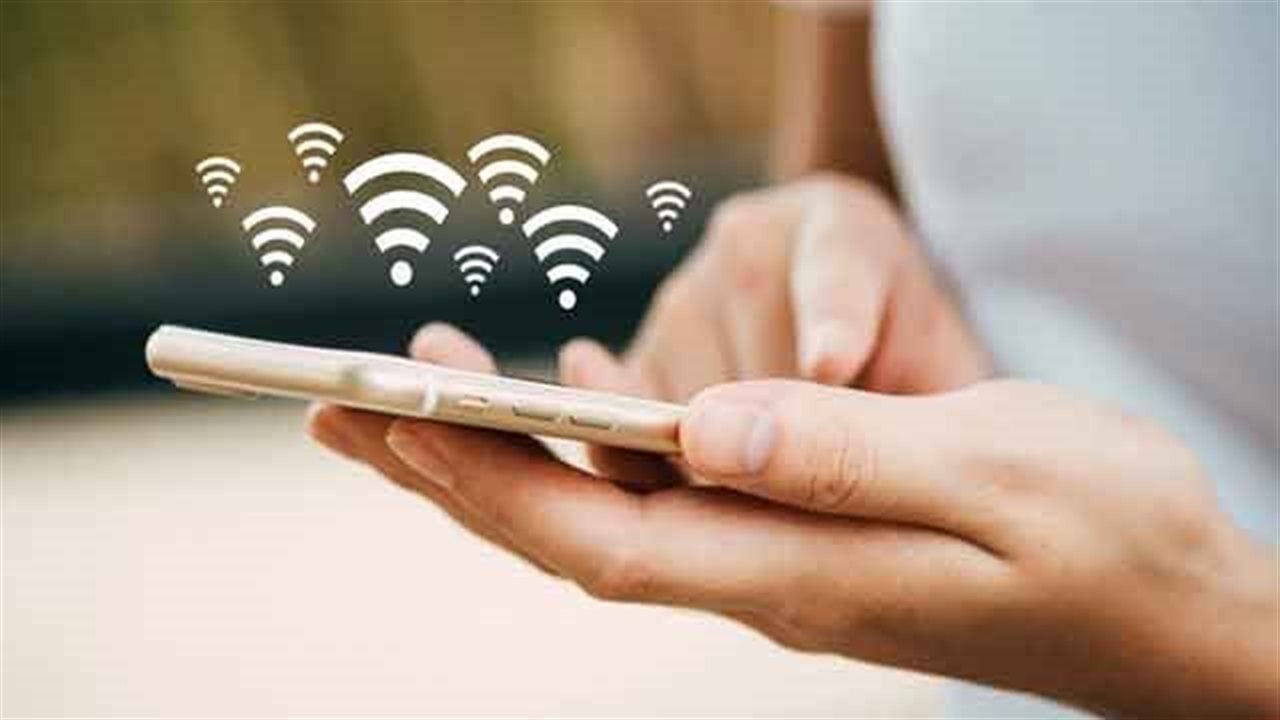 يتعرف عليك دون هاتف.. تحذير من تحول شبكات "واي فاي" إلى مراقب صامت
