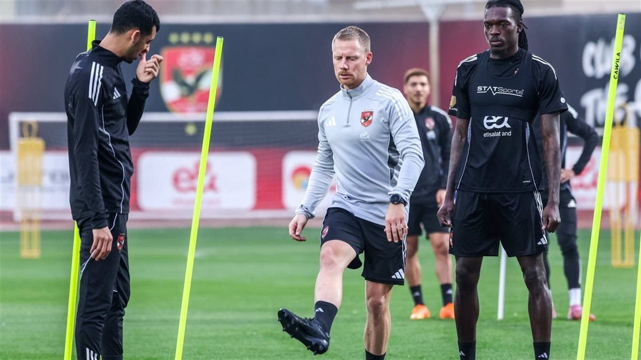 الأهلي يختتم تدريباته لمواجهة الإسماعيلي غدًا ومواصلة المنافسة على لقب الدوري