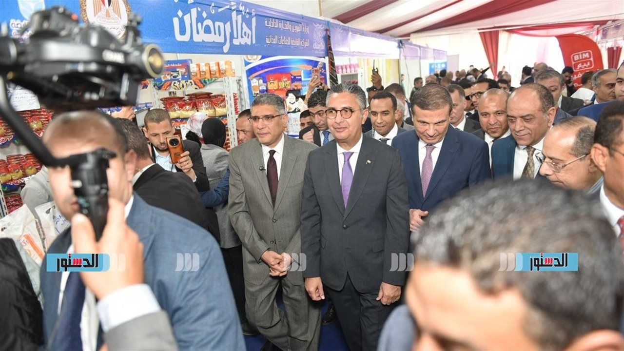 بالإنابة عن رئيس الوزراء.. وزير التموين يفتتح معرض "أهلًا رمضان" الرئيسي بالجيزة