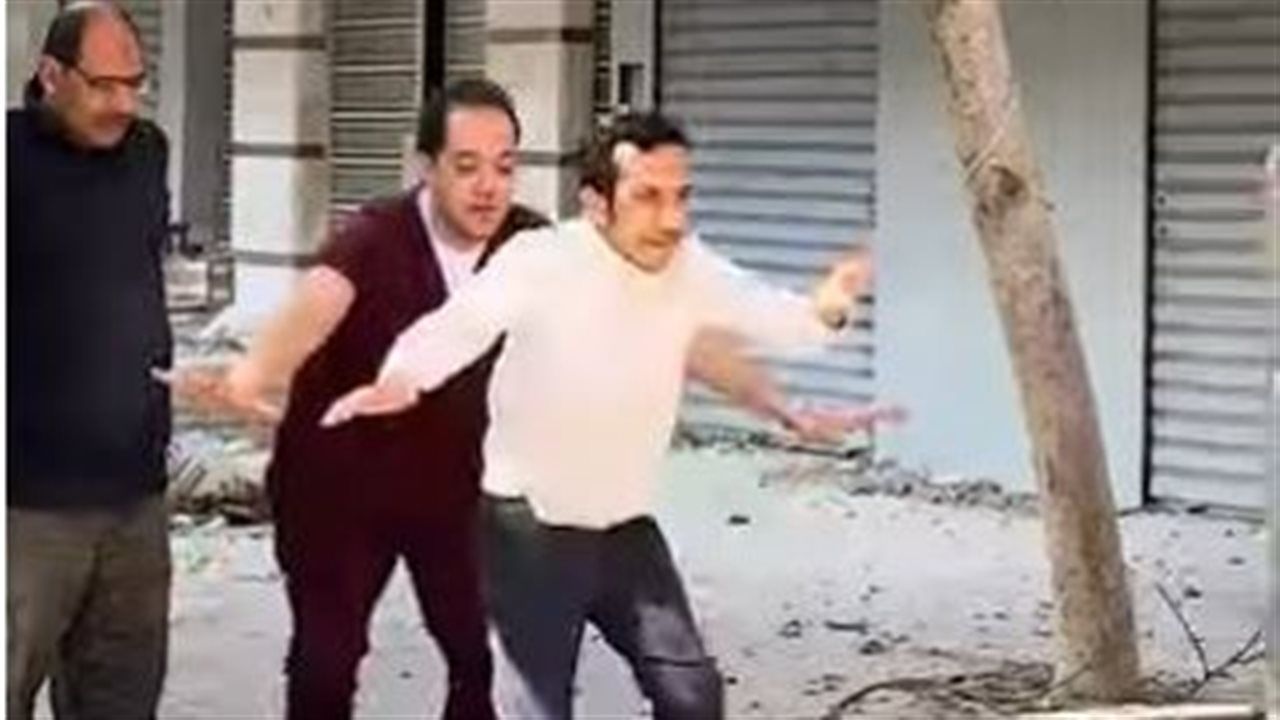بعد المعاناة 19 عامًا.. سعودي يتمكن من المشي بعد علاجه في مصر (فيديو)