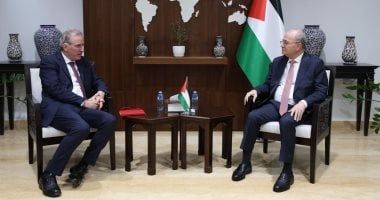 رئيس الوزراء الفلسطيني و الممثل الأوروبي للسلام يبحثان آخر المستجدات السياسية