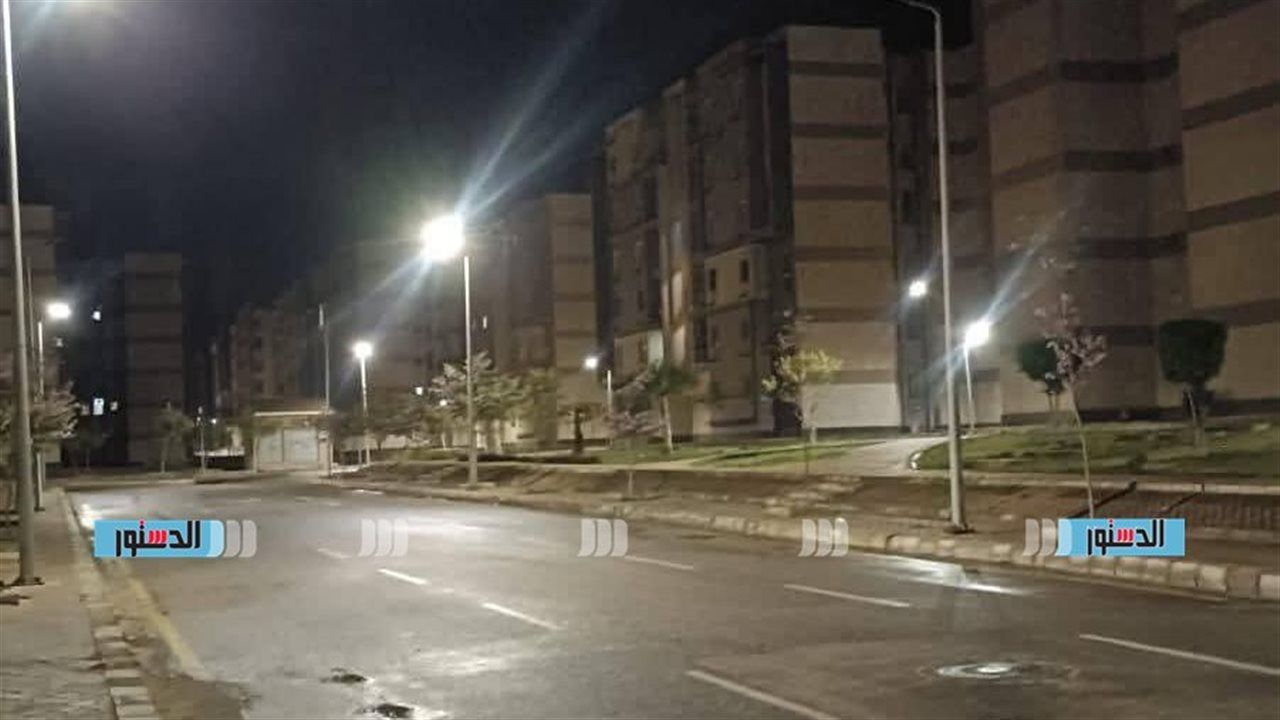 بتوجيهات وزيرة الأسكان استمرار أعمال النظافة ورفع المخلفات بالاحياء بحدائق العاشر