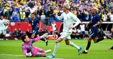 منتخب فرنسا بعشرة لاعبين يهزم البرازيل 2 - 1 وديا.. فيديو
