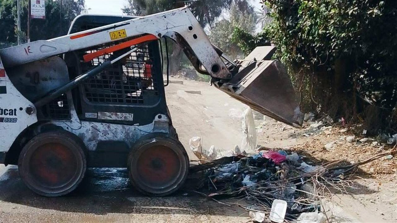 رفع 1093 طن مخلفات خلال أسبوعين بحي ثالث الإسماعيلية