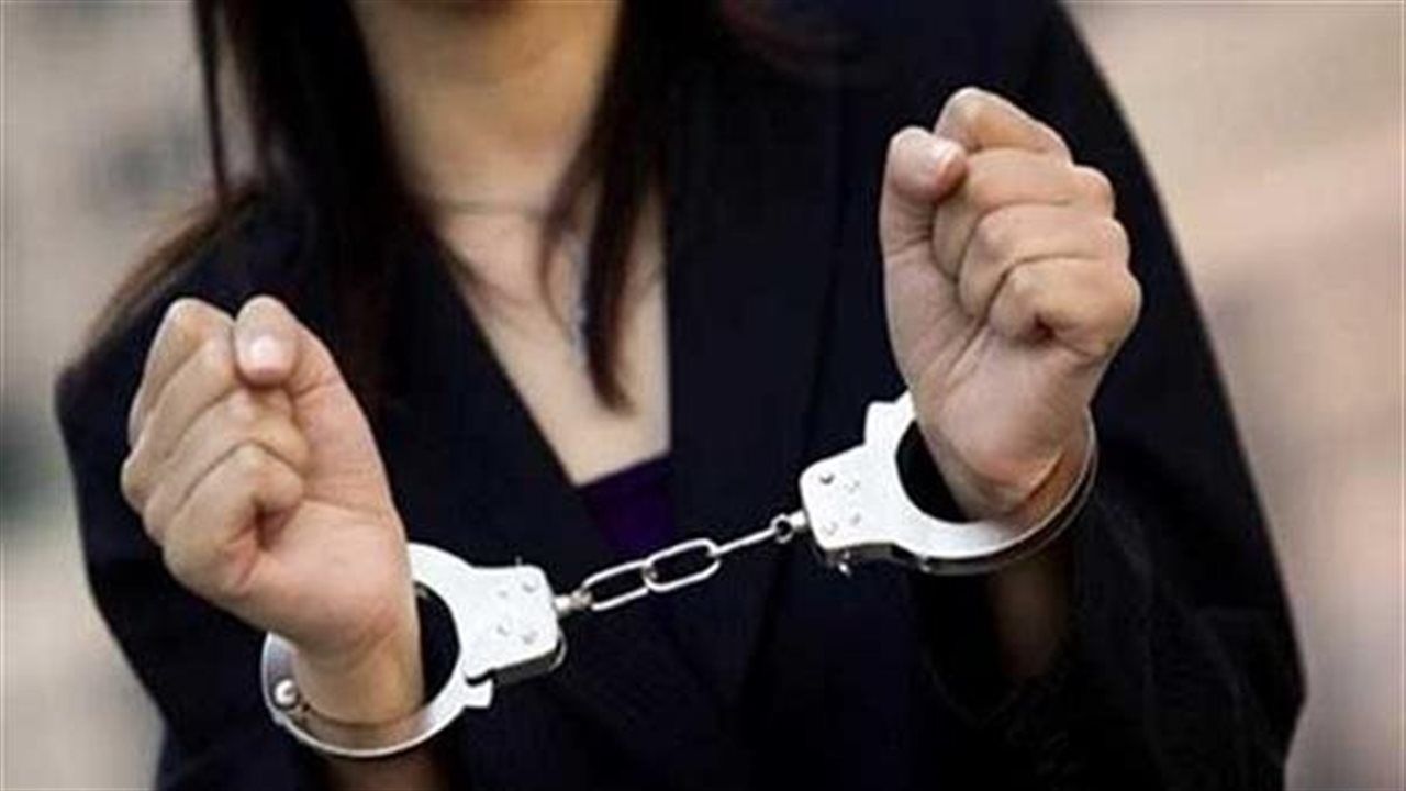 بعد جلوسهم خارخ الشباك.. إخلاء سبيل الأم بتعريض حياة أطفالها للخطر بالإسكندرية