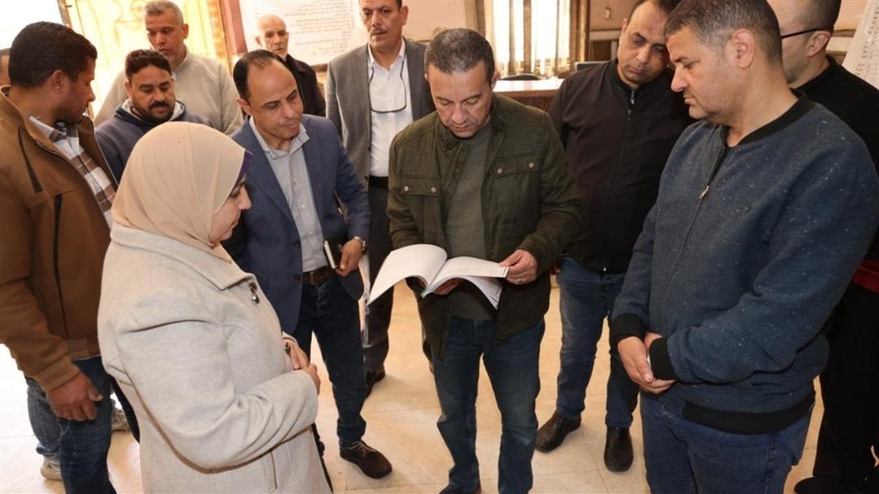محافظ المنوفية يفاجئ مستشفى شنتنا الحجر ويتابع الخدمات الصحية