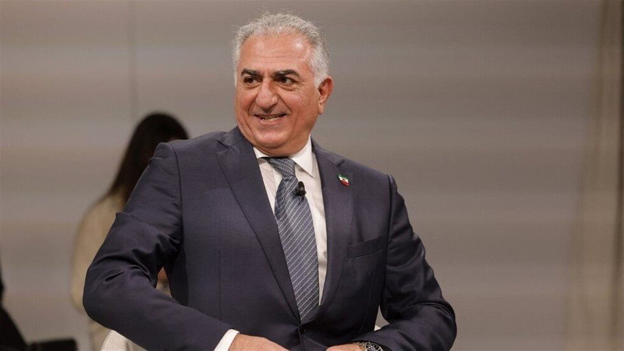بهلوي يحذر واشنطن من "فخ التفاوض" مع القيادة الإيرانية ويعد بـ"انتفاضة شعبية"