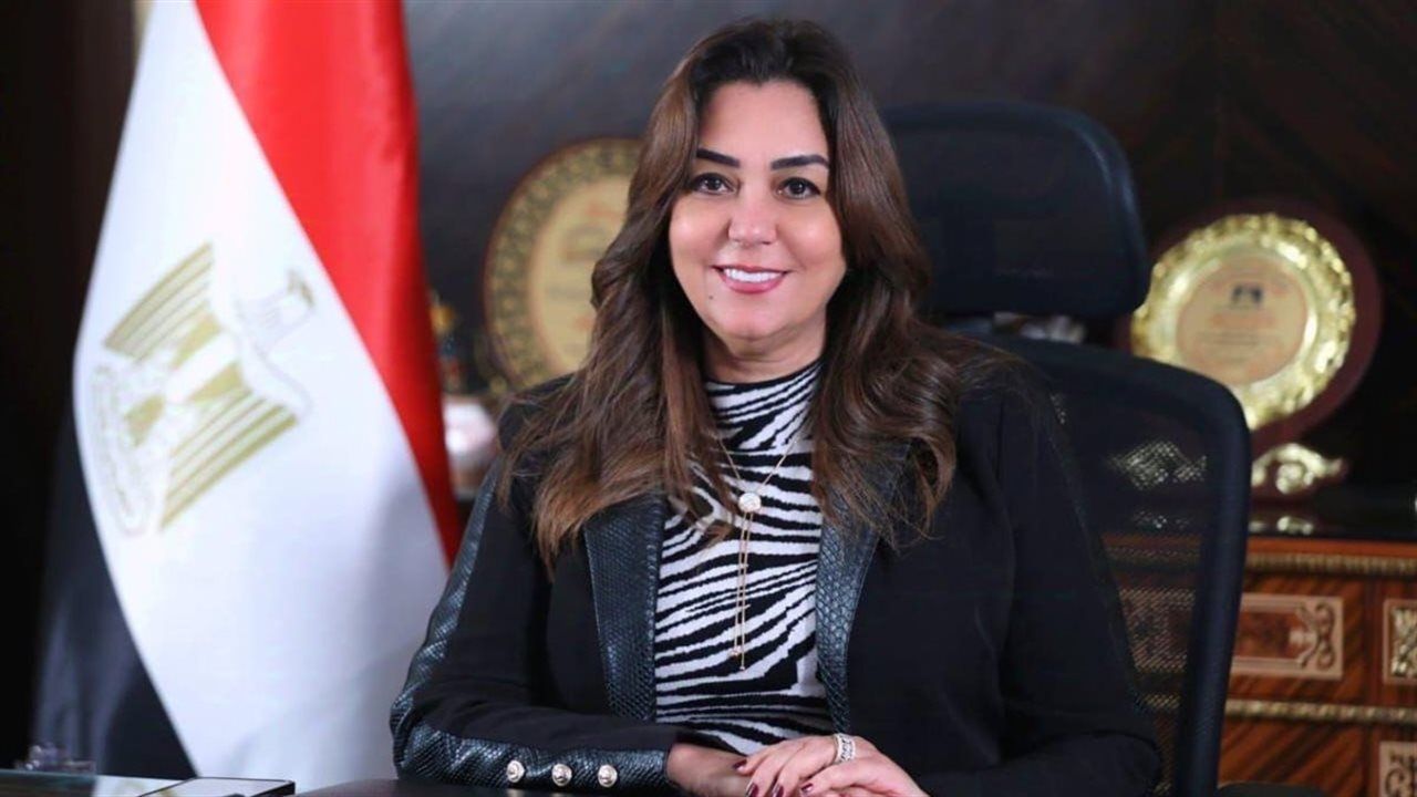 وزيرة التنمية المحلية: متابعة مستمرة من المحافظين في أولى ليالي الغلق