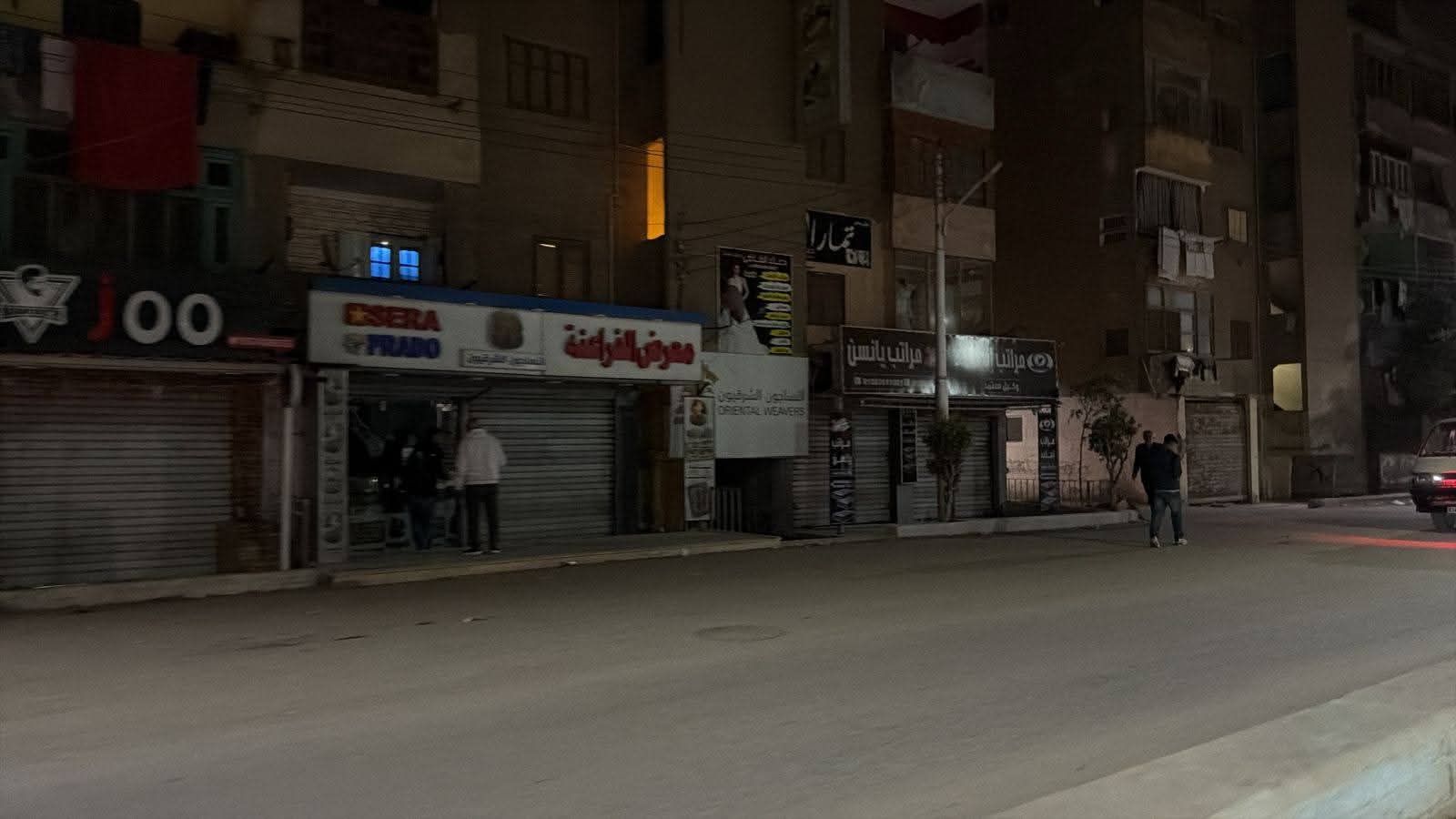 رئيس مدينة الخانكة أحمد بكر يقود حملات غلق المحال