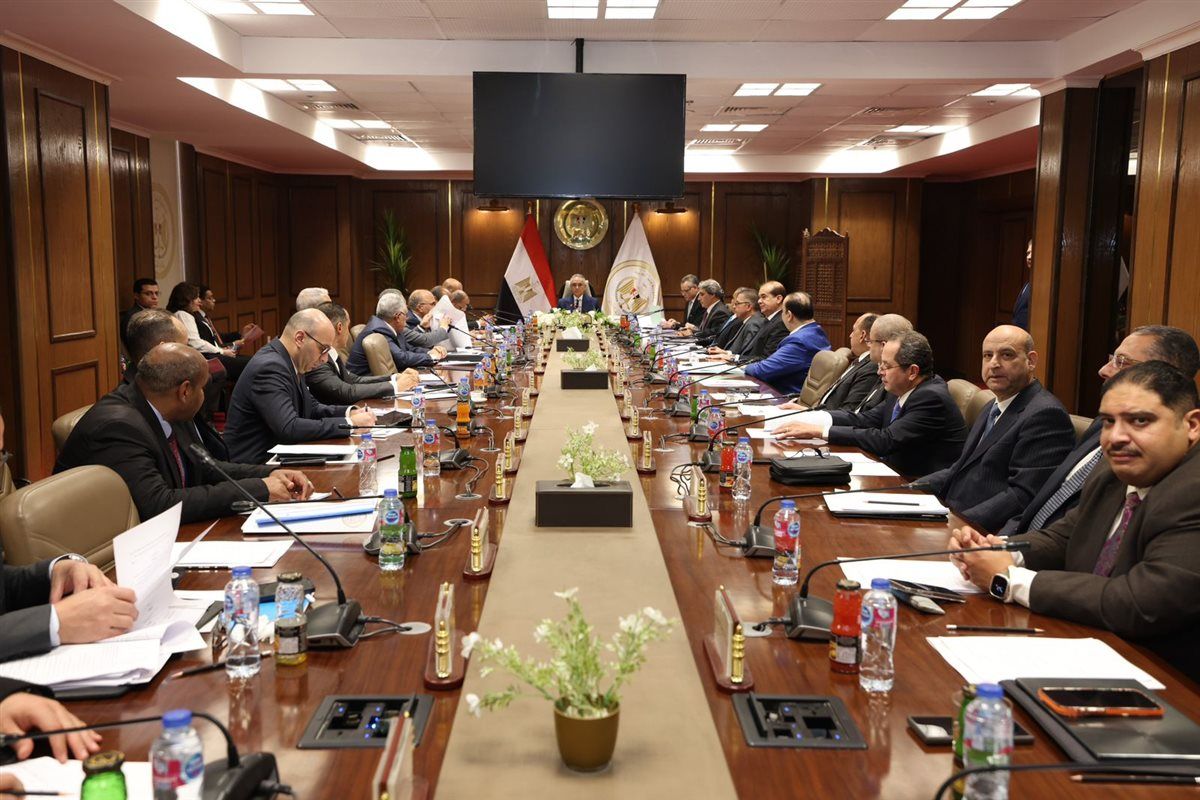 وزير العدل يفتتح أولى جلسات الحوار المجتمعي لتعديل قانون "مكافحة الاتجار بالبشر"