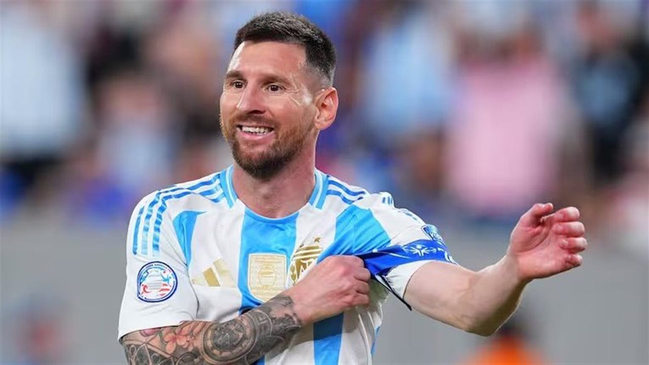 مدرب منتخب الأرجنتين يكشف موقف ميسي من لقاء زامبيا