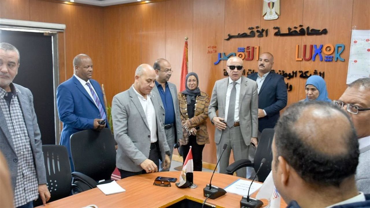 وكيل تضامن الأقصر يجتمع بمشرفي الحج لضمان تقديم أفضل الخدمات لحجاج الجمعيات