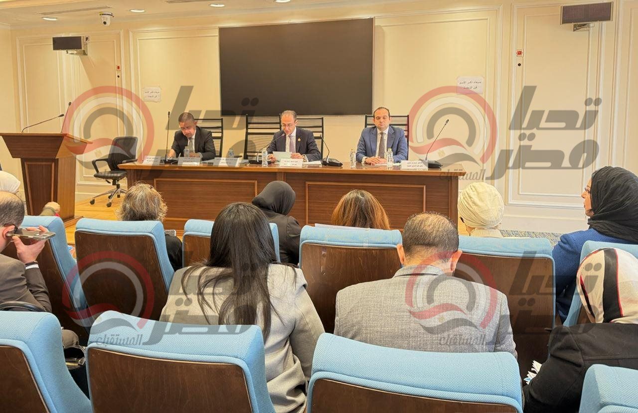 بدء اجتماع لجنة الصحة بالنواب برئاسة الدكتور شريف باشا