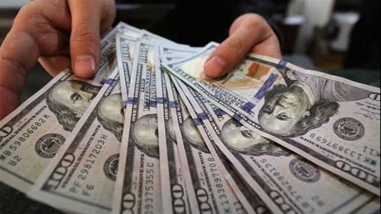 سعر الدولار اليوم مقابل الجنيه في البنك الأهلى وبنك مصر