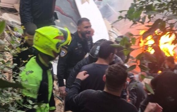 القوات الإسرائيلي في مكان القصف القوات الإسرائيلي في مكان القصف