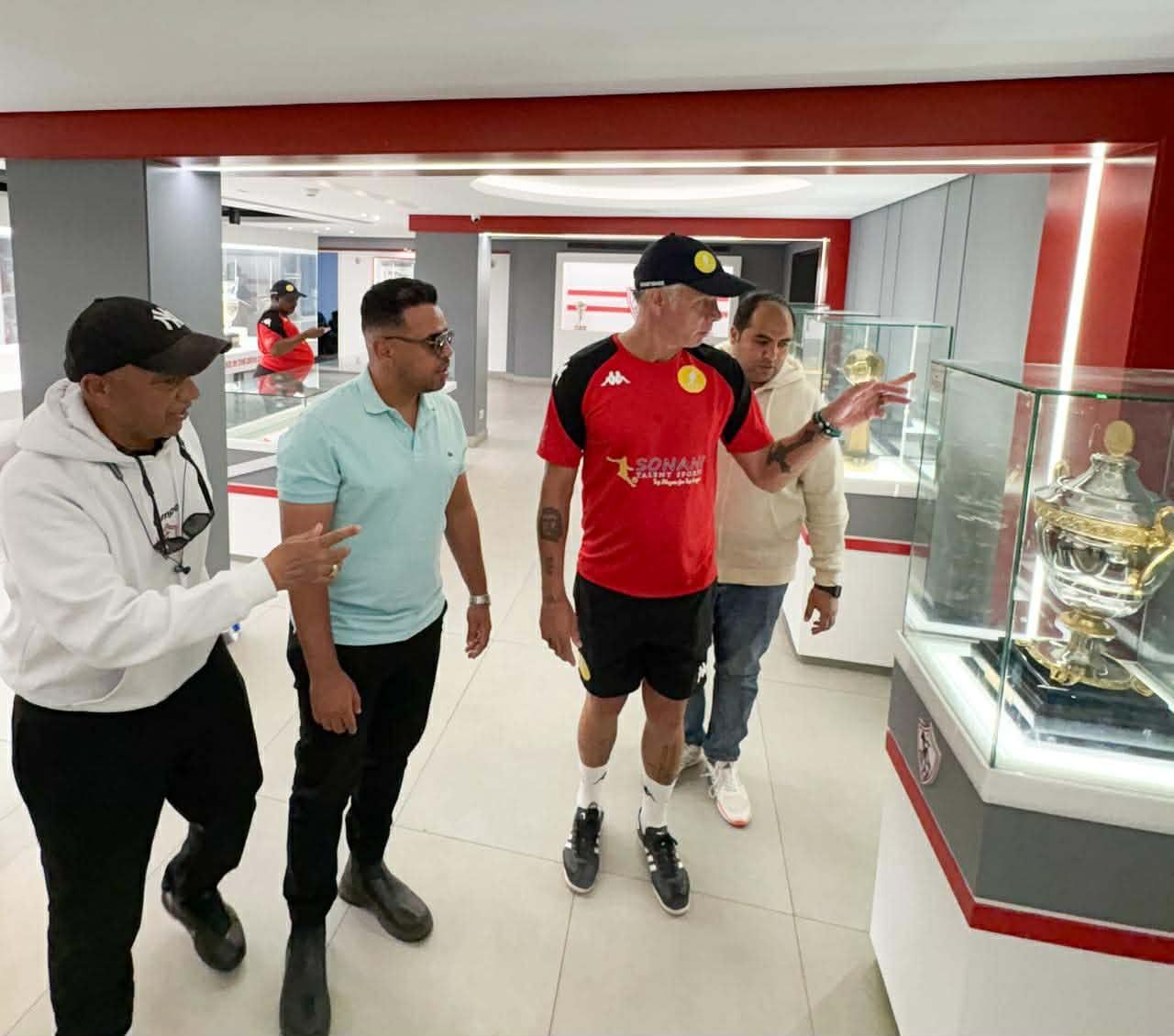 حازم إمام مع مارك فيش حازم إمام مع مارك فيش