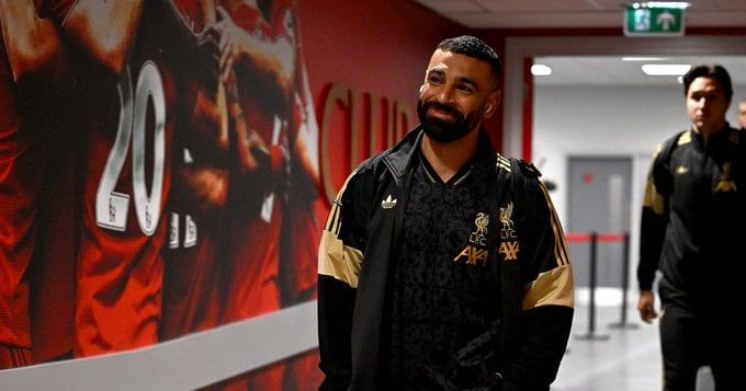 وصول محمد صلاح إلى انفيلد (3)