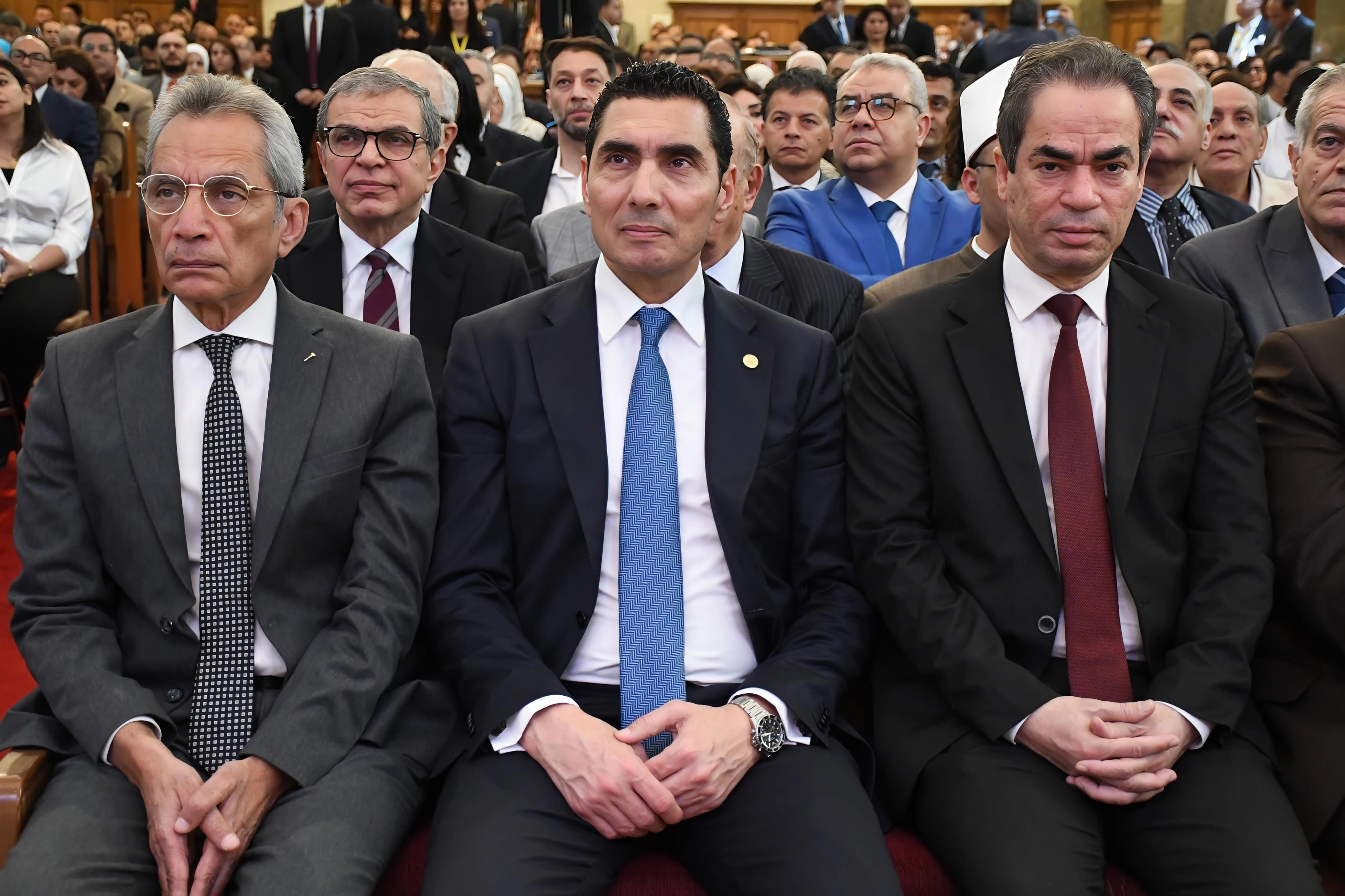 وزير الشباب والرياضة وزير الشباب والرياضة