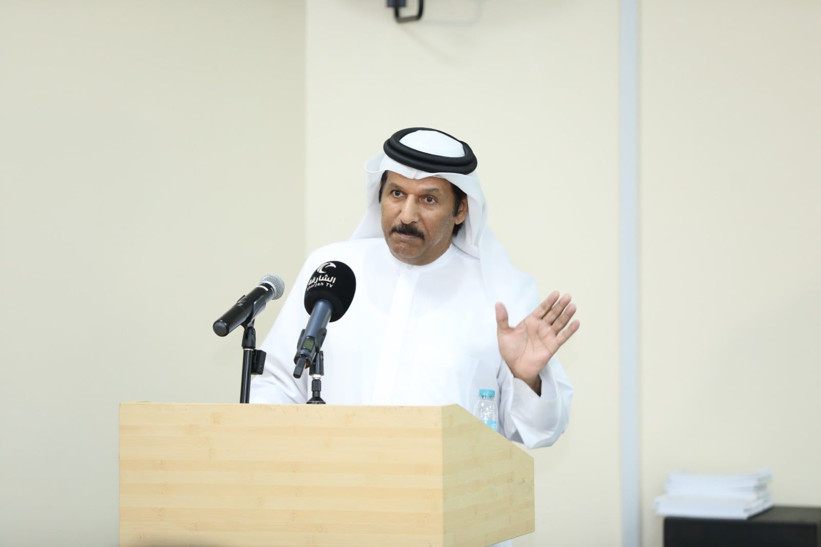 الشاعر محمد البريكى الشاعر محمد البريكى