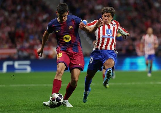 جانب من مباراة برشلونة وأتليتكو مدريد