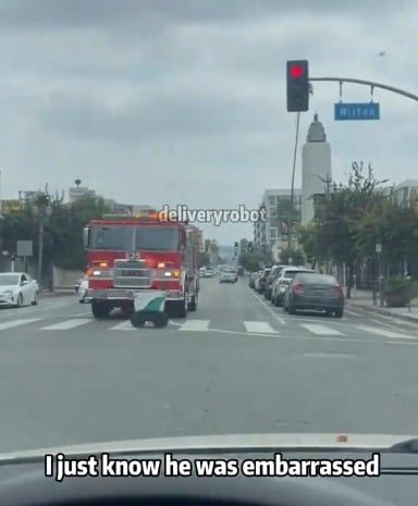 روبوت يعطل الطريق