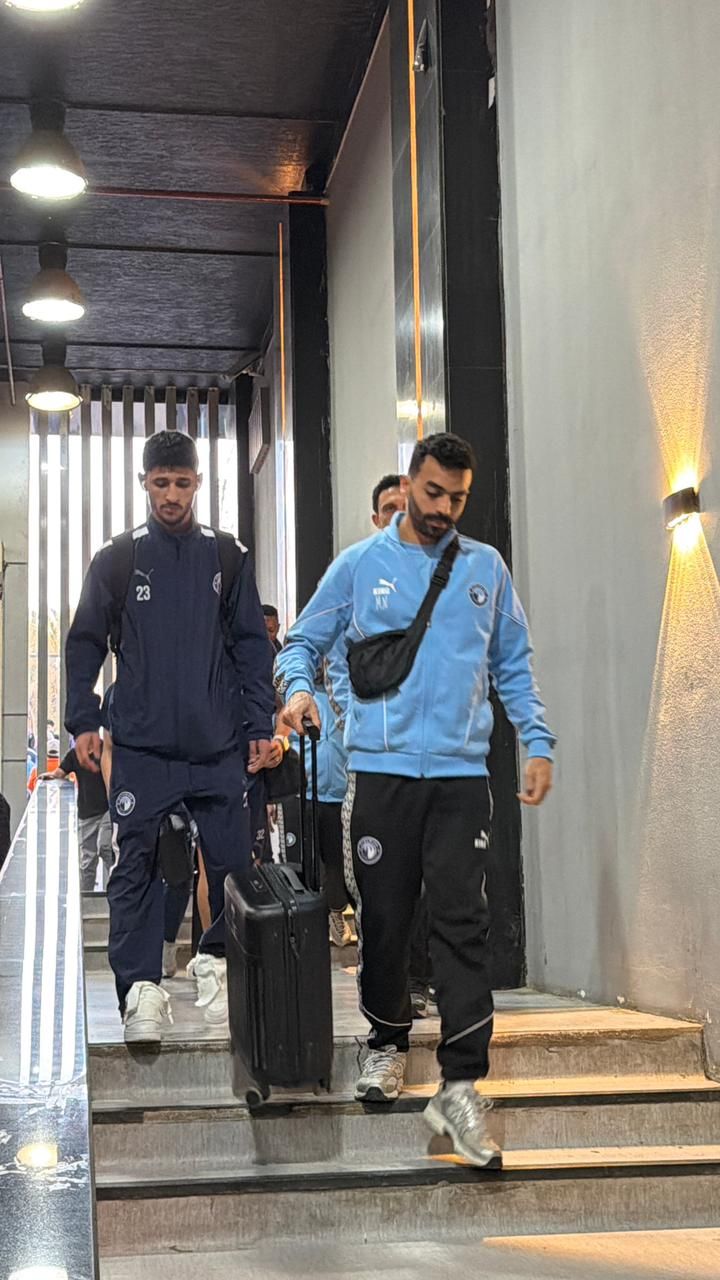 بيراميدز يصل استاد القاهرة استعداداً لمواجهة الزمالك (6)