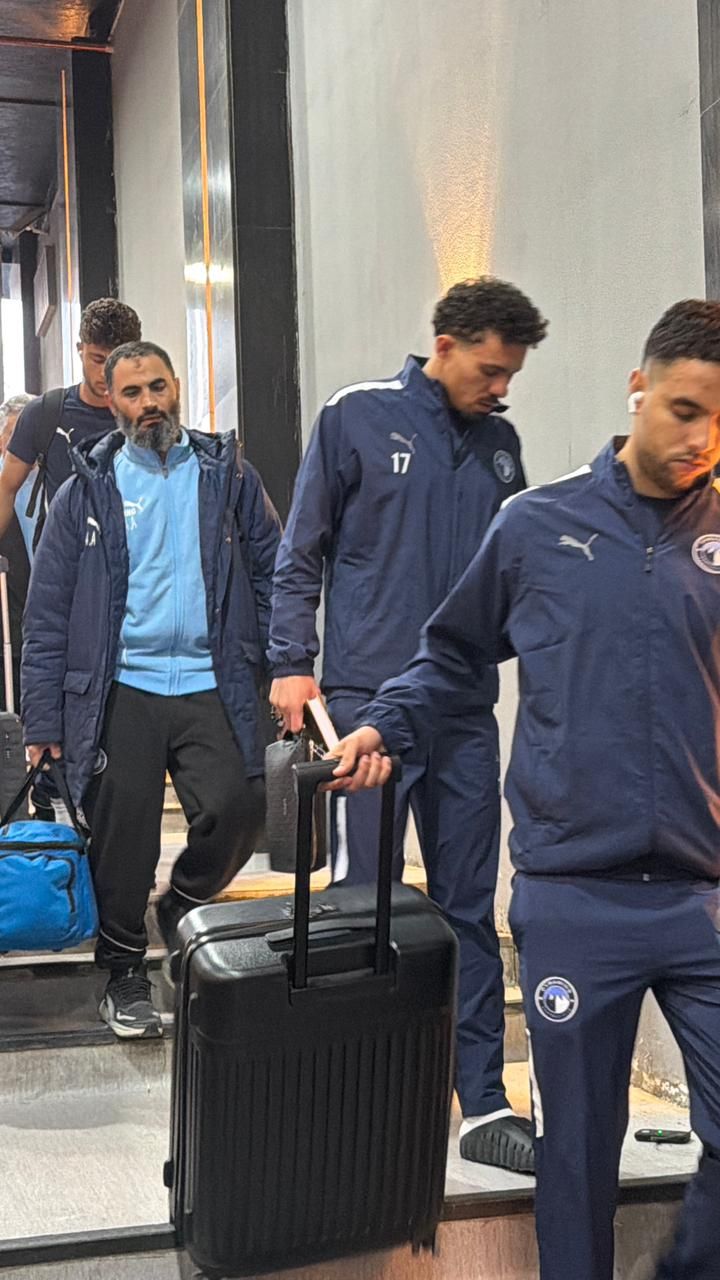 بيراميدز يصل استاد القاهرة استعداداً لمواجهة الزمالك (3)