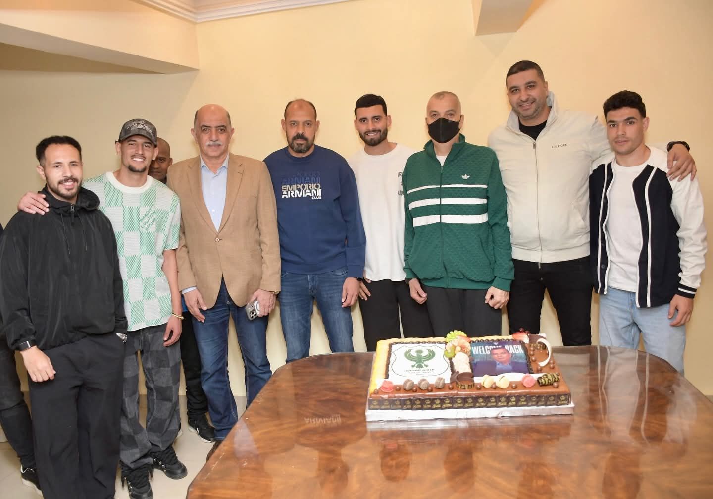 الجهاز الفني للمصري يحتفي بعودة ياسر يحيى (2)