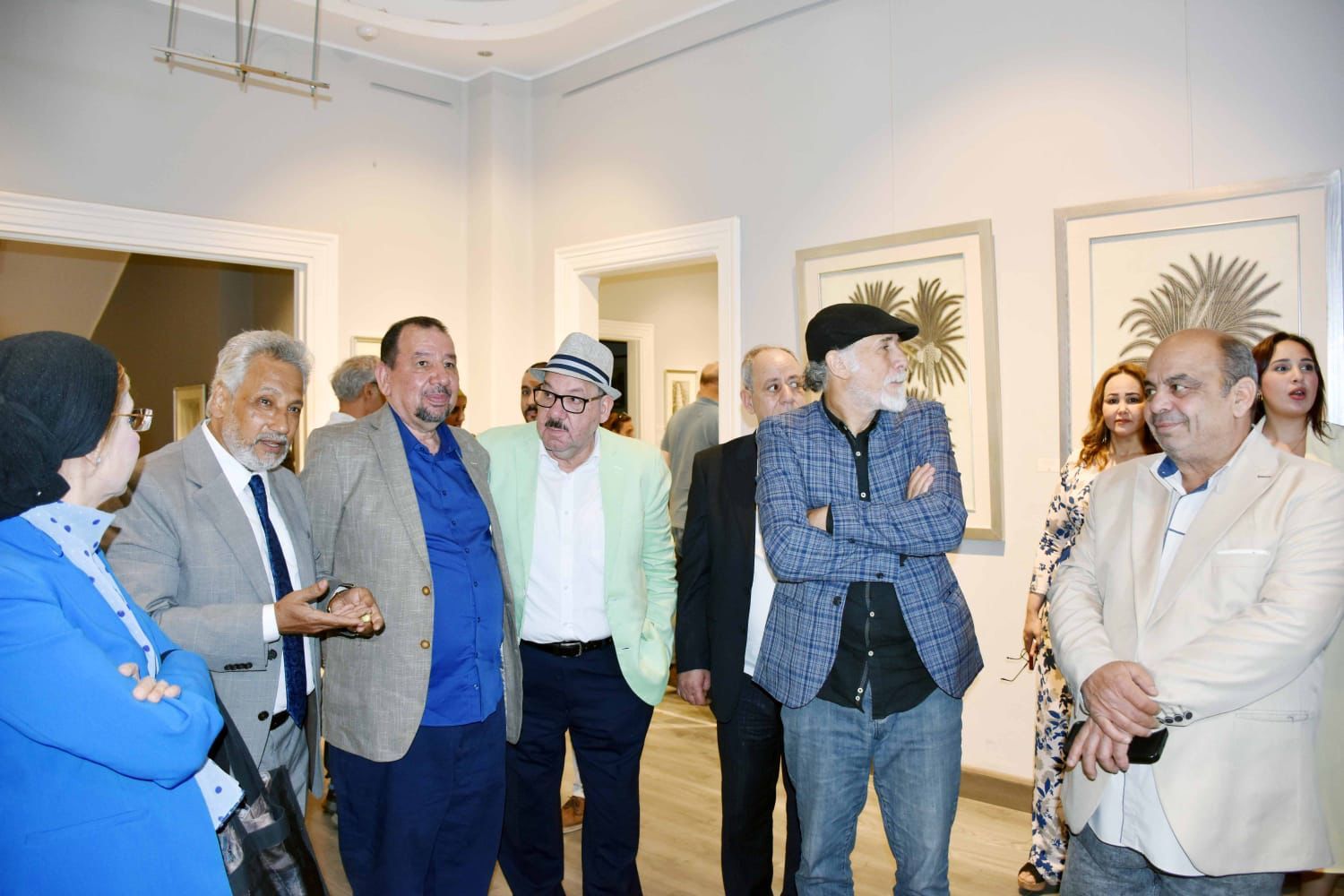 جولة في المعرض الفني