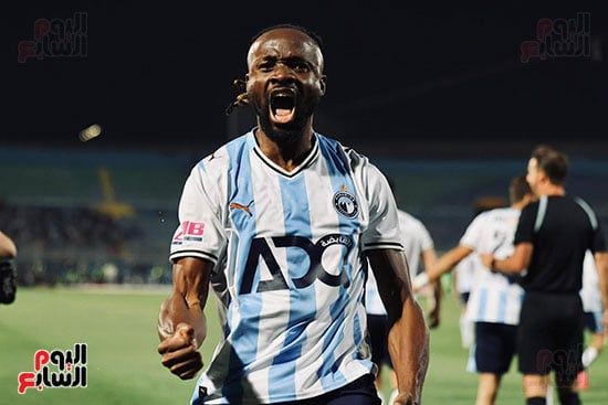 فرحة مايلي بالهدف