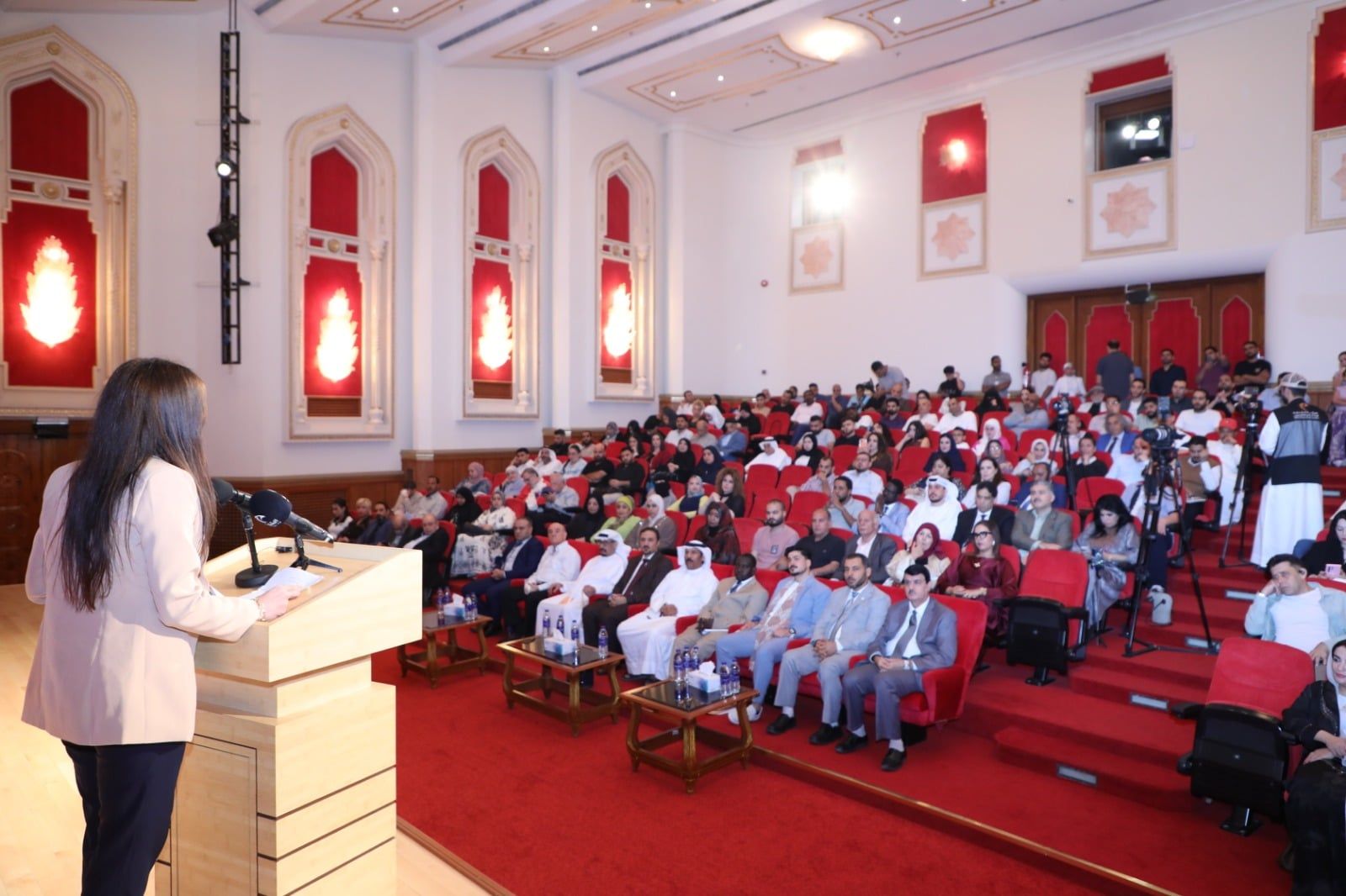 خلال الأمسية الشعرية ببيت الشعر