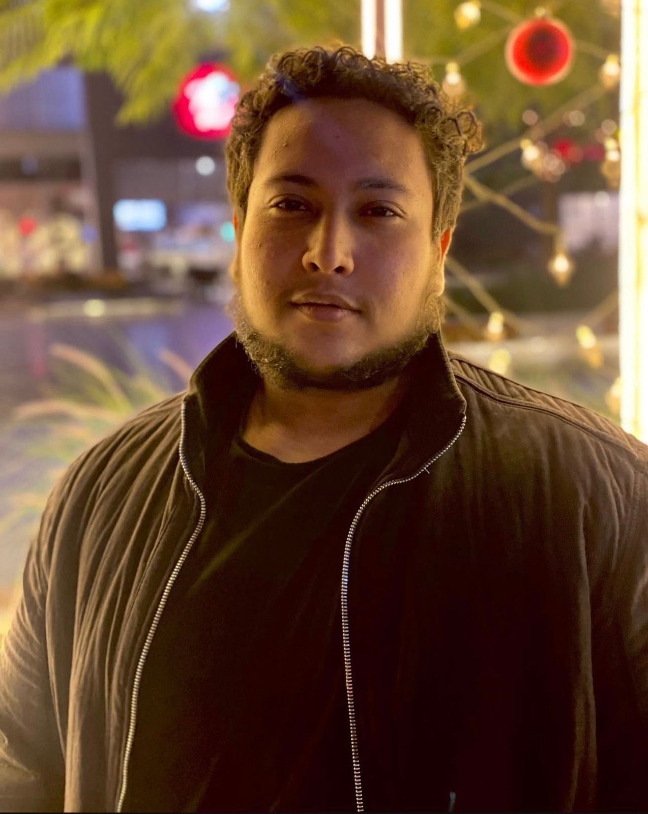 الكاتب والباحث طه فراج