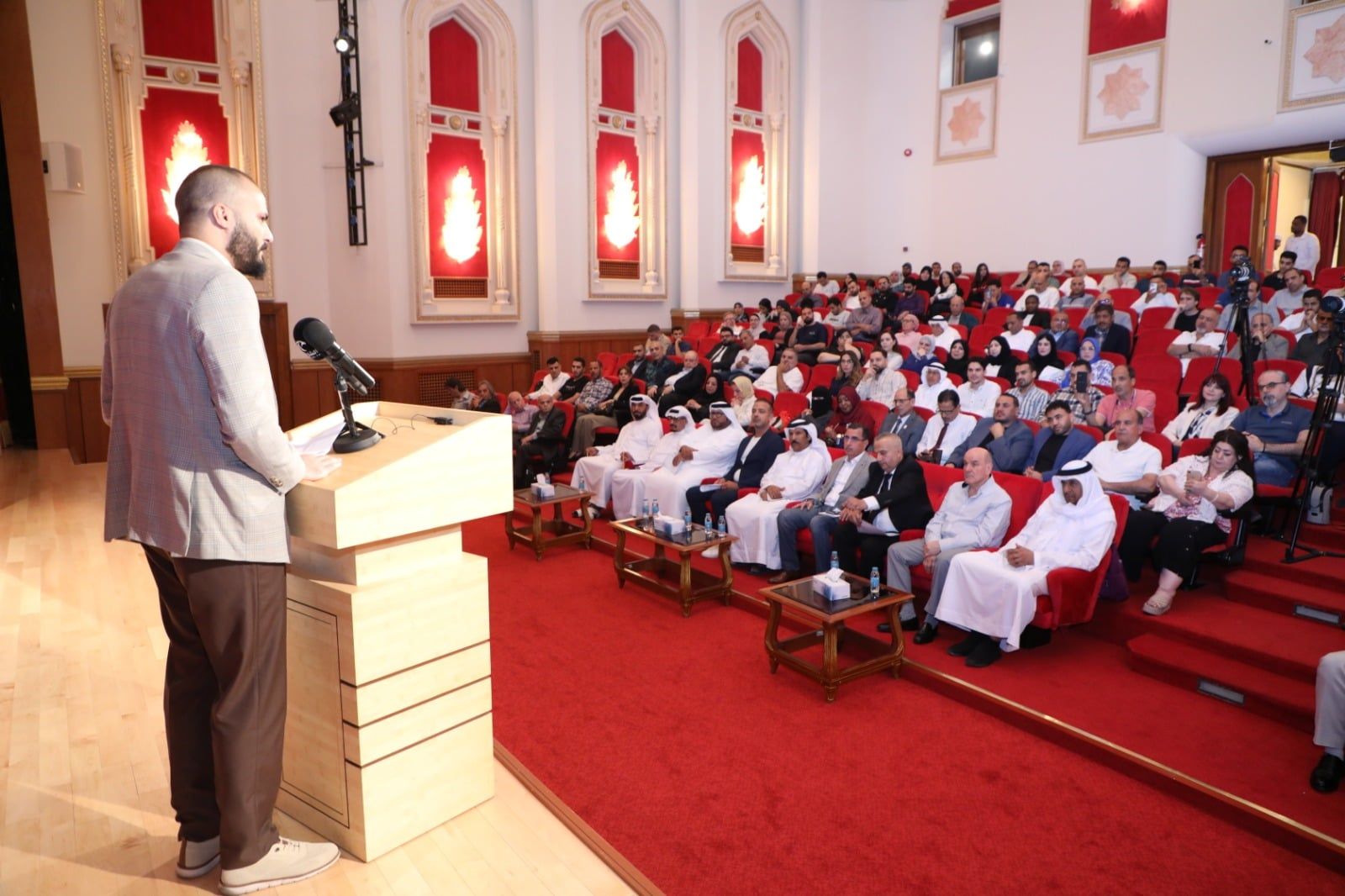 الأمسية الشعرية ببيت الشعر بالشارقة