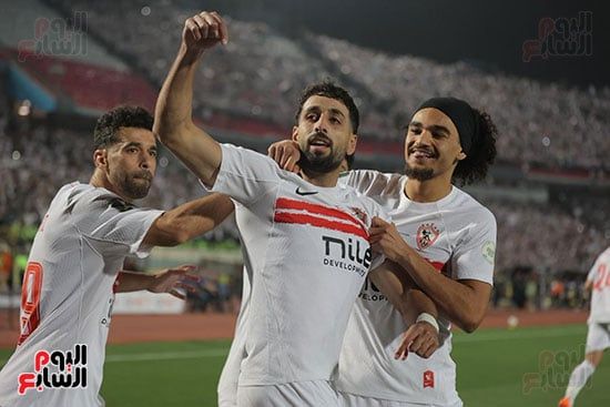 الدباغ وآدم