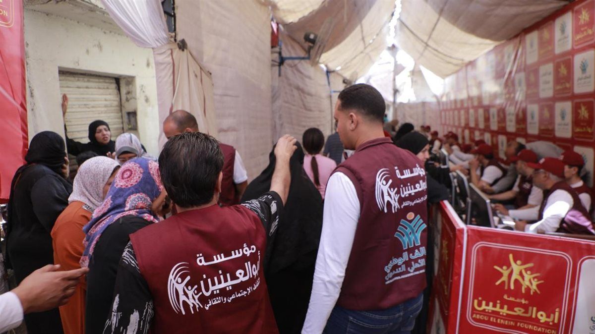 تحت مظلة التحالف الوطني.. مؤسسة أبو العينين تواصل توزيع لحوم الأضاحي في مختلف المحافظات