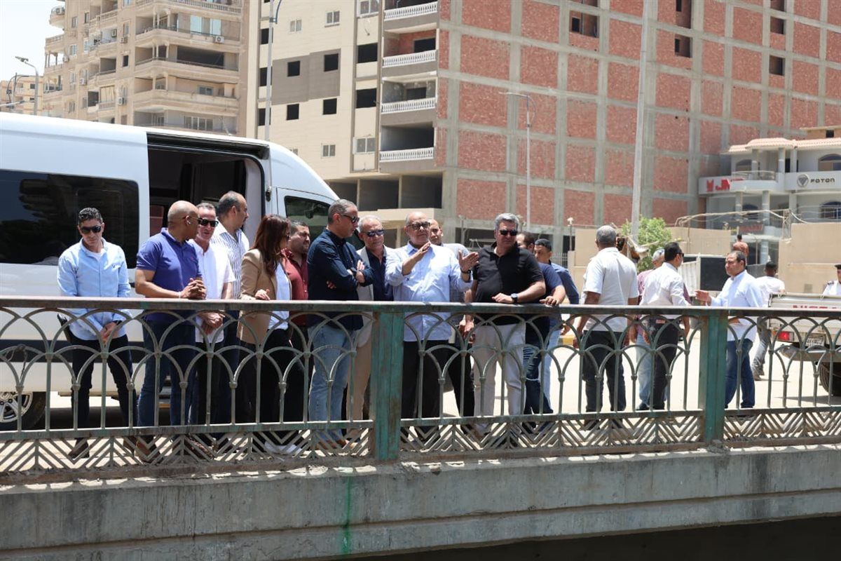 محافظ الجيزة يتفقد موقع أعمال تطوير طريق المريوطية من كوبرى المنشية وحتى مدخل كرداسة