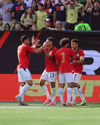 احتفال لاعبى منتخب مصر