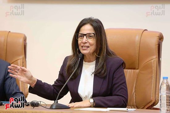 الدكتورة جيهان زكي وزيرة الثقافة (1)