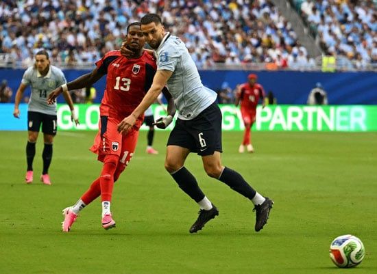 أوروجواى والرأس الأخضر