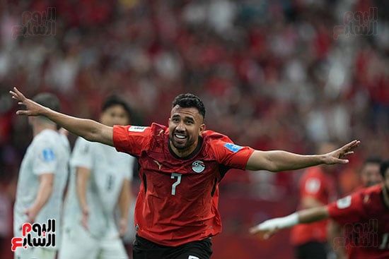 تريزيجيه يحتفل بالهدف تريزيجيه يحتفل بالهدف