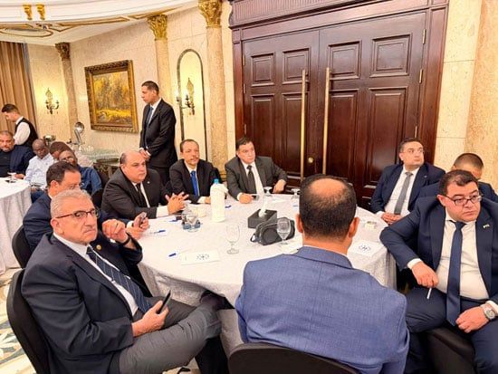 ندوة تكشف محطات ملهمة في حياة أحد أبرز المصريين (13)
