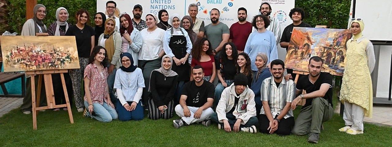 مشاركون فى المعرض الفنى إنسان ومكان (3)