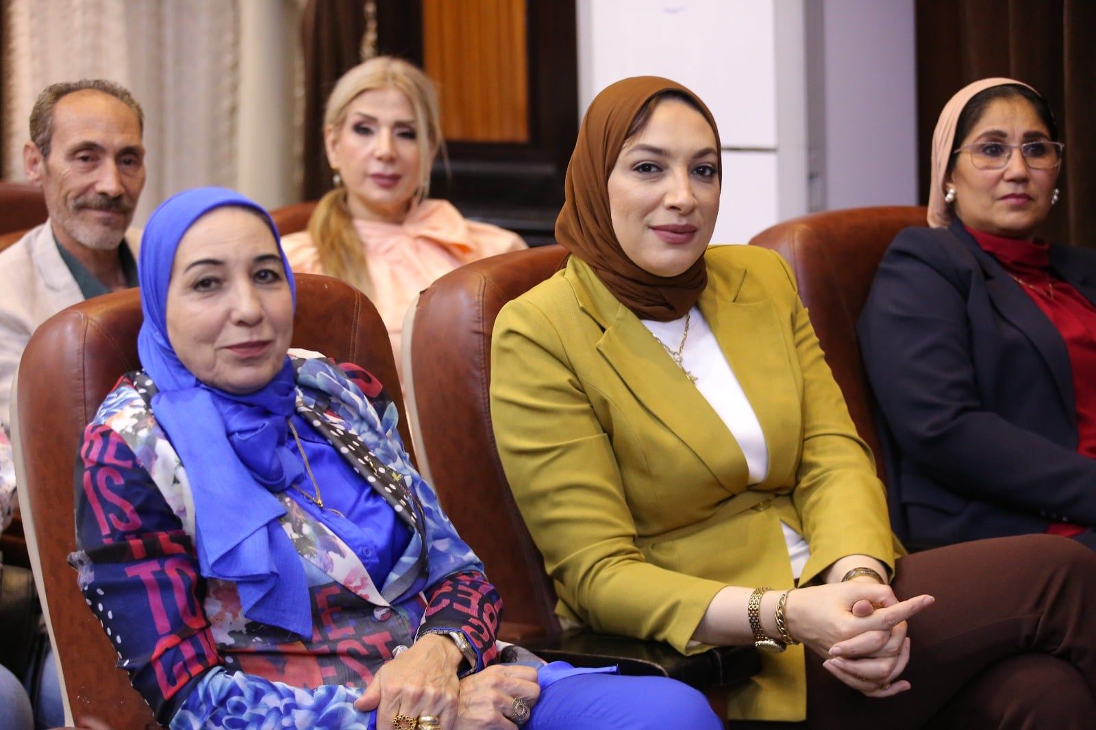 دينا 2