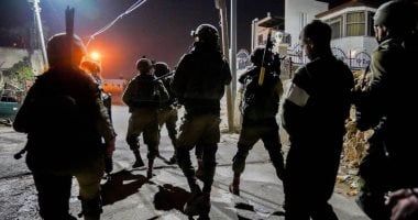إصابات واعتقالات خلال تصدي فلسطينيين لهجوم مستوطنين بمحيط الخان الأحمر شرق القدس