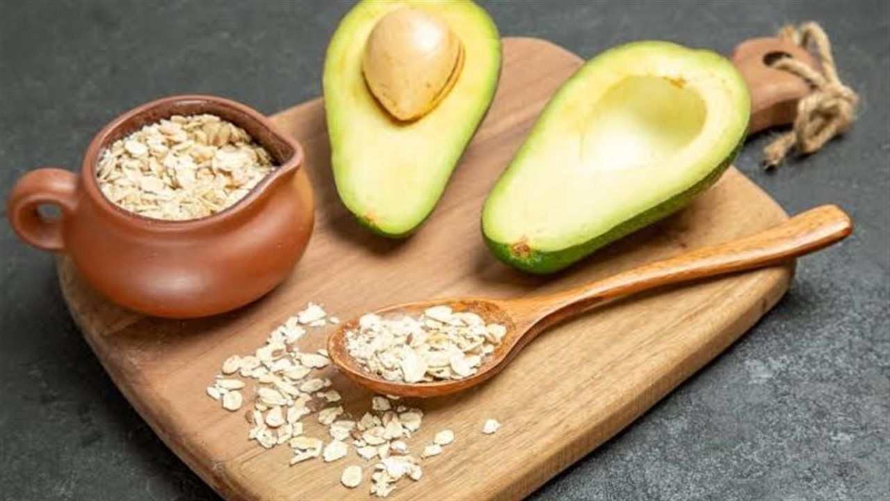 منها المكسرات والأسماك الدهنية.. أفضل أطعمة تساعد على خفض الكوليسترول بشكل طبيعي