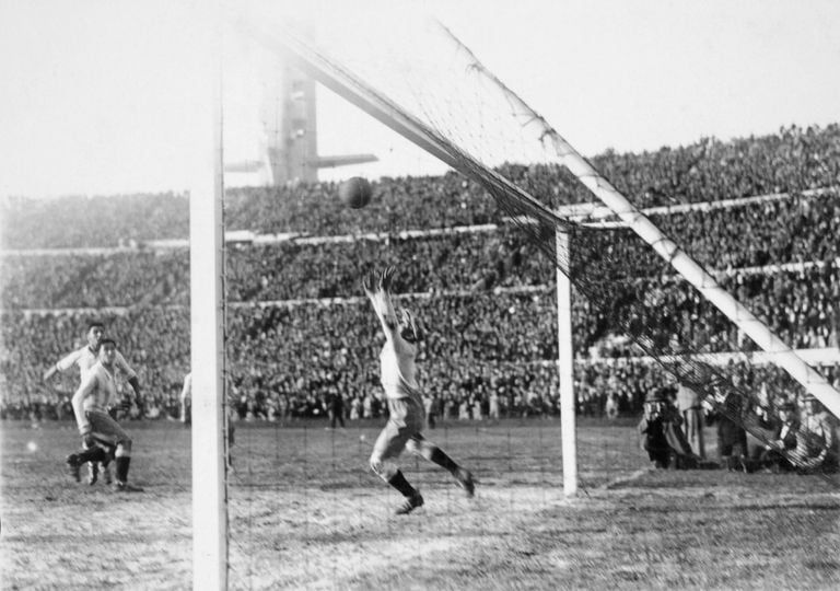 1930 عام شهد ميلاد كأس العالم وروايات غيرت تاريخ الأدب