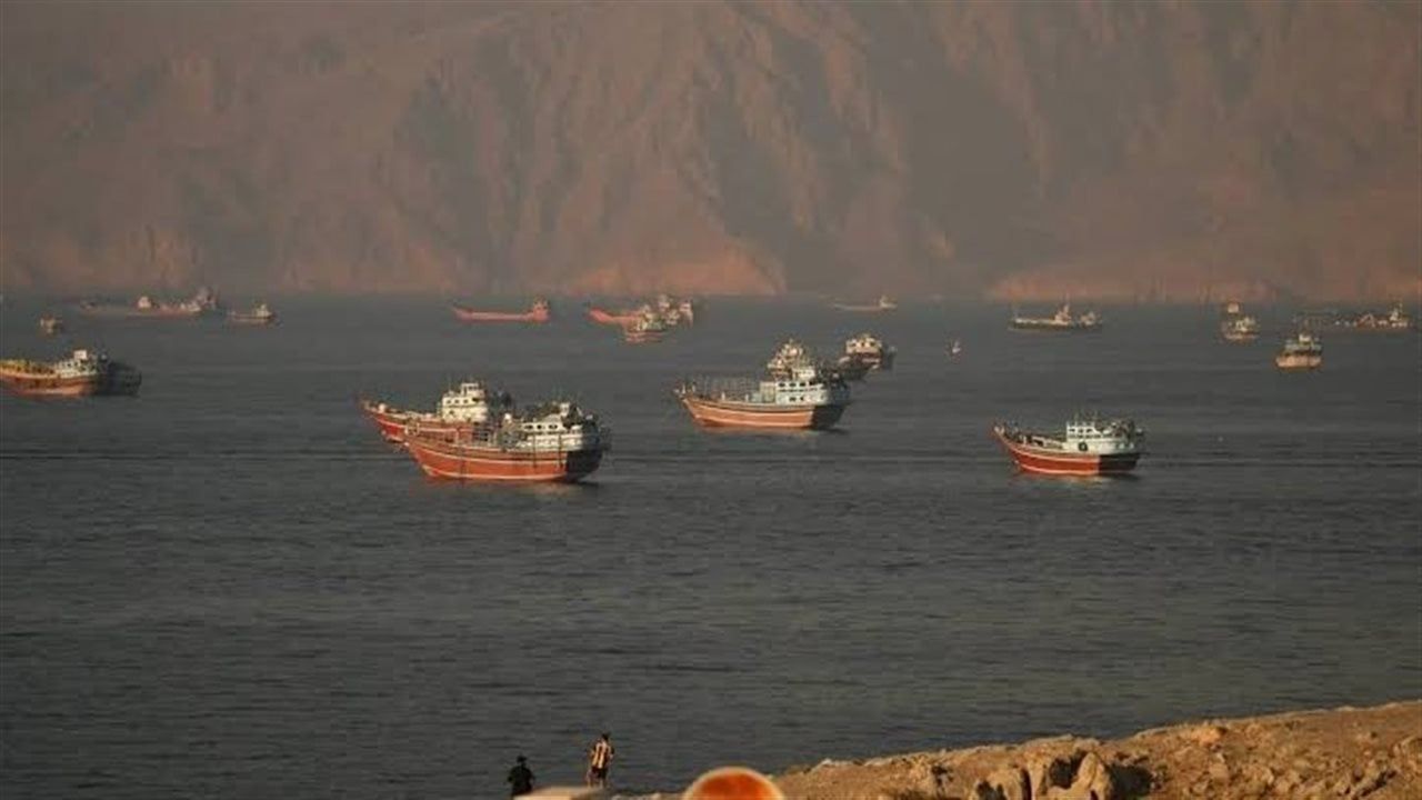 خبير يكشف السر وراء سعى لتأمين حركة الملاحة بمضيق هرمز