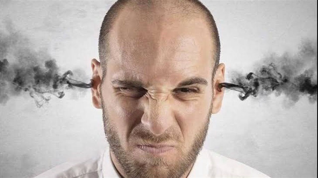 العصبية الزائدة خلال فترة الامتحانات.. كيف تسيطر عليها؟